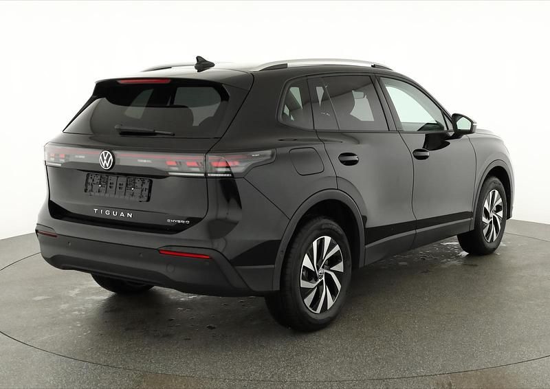 Schwarz Neu 2025 VW Tiguan Life SUV | € 48.912 (Fairer Preis) - Bild 1/4