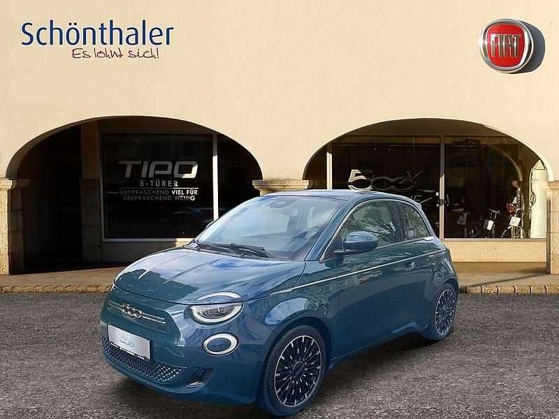 Grün Gebraucht 2021 Fiat 500e La Prima Limousine | € 21.960 - Bild 1/4