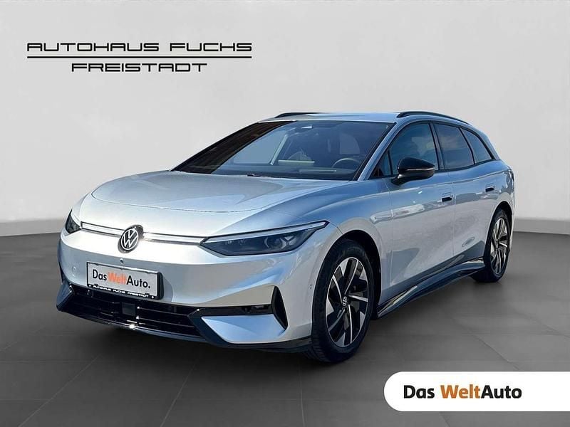 Silber metallic Gebraucht 2025 VW ID.7 Pro Kombi | € 50.900 (Fairer Preis) - Bild 1/4
