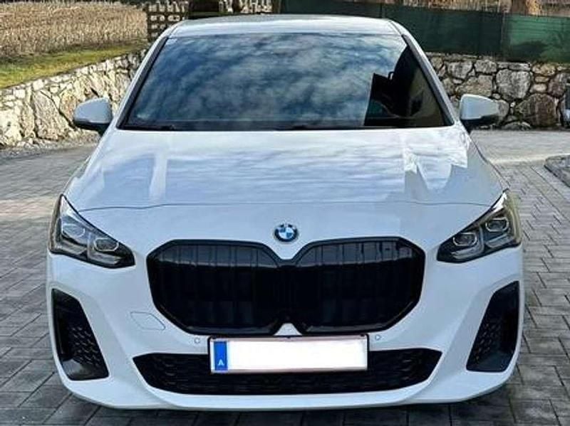 Gebraucht BMW 218 M Sport 150 PS (110 kW) 2023 Weiß Kombi