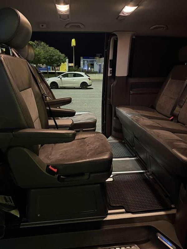 Gebraucht VW Multivan Highline 179 PS (131 kW) 2013 Van