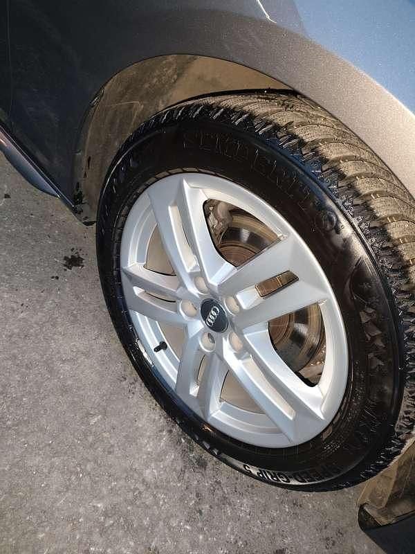 Gebraucht Audi A4 Advanced 150 PS (110 kW) 2019 Grau Kombi