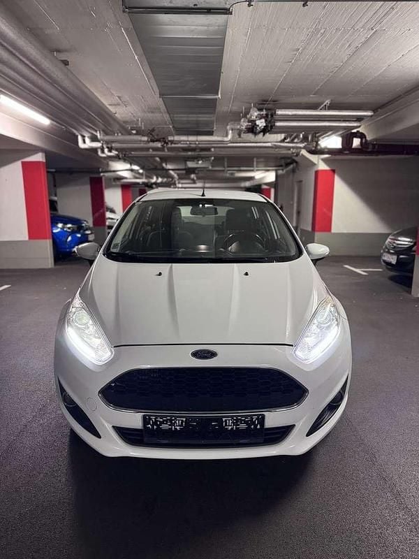 Gebraucht Ford Fiesta Trend 95 PS (69 kW) 2016 Limousine