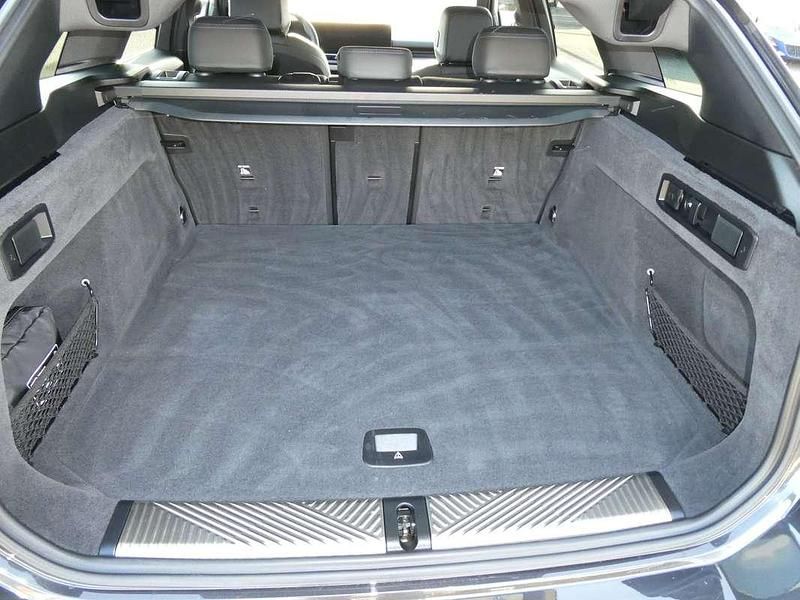 Gebraucht BMW 520 Efficient Dynamics 197 PS (144 kW) 2025 Grau Kombi