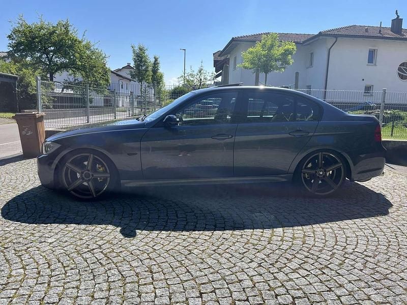 Gebraucht BMW 325 Performance 218 PS (160 kW) 2006 Grau Limousine