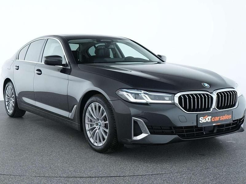 Gebraucht BMW 530 Luxury Line 286 PS (210 kW) 2023 Grau Limousine