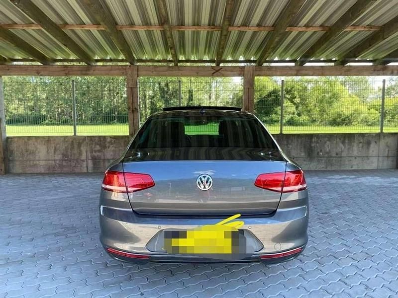Gebraucht VW Passat Comfortline 150 PS (110 kW) 2016 Limousine