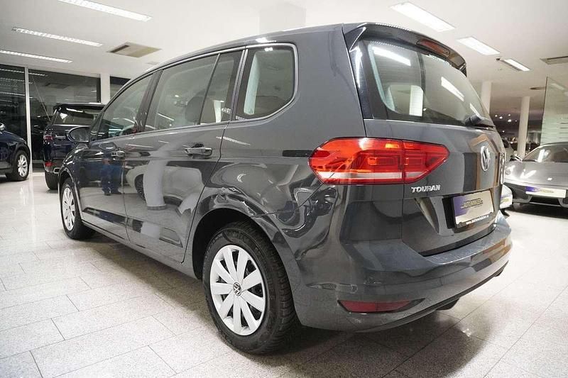 Gebraucht VW Touran 116 PS (85 kW) 2020 Silber Van / Kleinbus