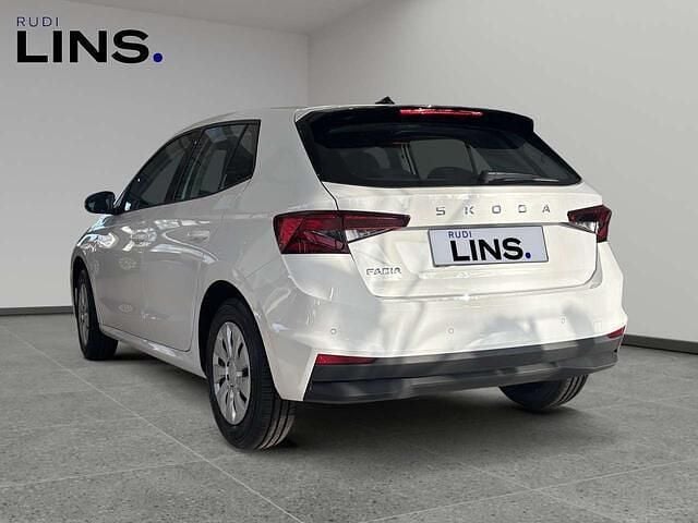 Neu Skoda Fabia Essence 80 PS (58 kW) 2026 Weiss  normal Kleinwagen