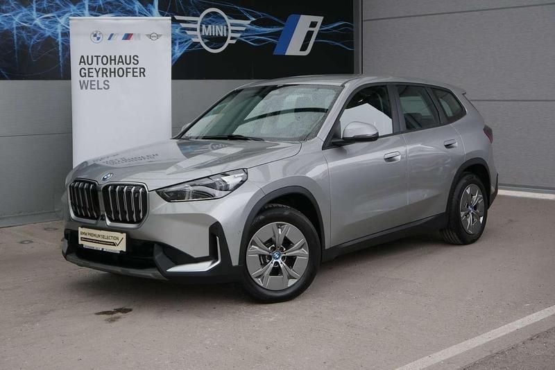 Gebraucht BMW iX1 Performance 200 kW (272 PS) 2023 Silber SUV