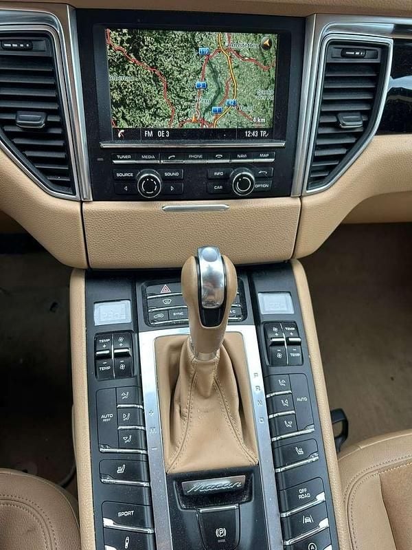 Gebraucht Porsche Macan S 258 PS (189 kW) 2015 Blau SUV