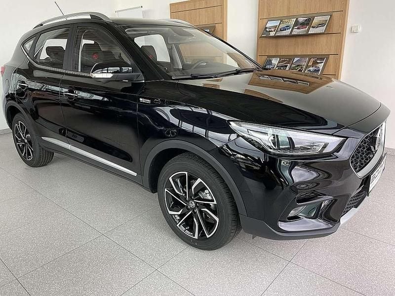 Neu MG ZS Luxury 106 PS (77 kW) 2025 Schwarz Limousine