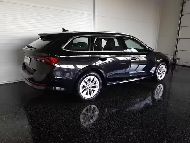 Gebraucht Skoda Octavia Style 150 PS (110 kW) 2022 Schwarzmagicperleffect Kombi