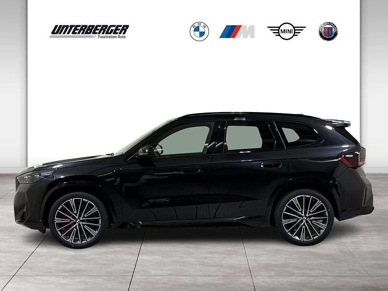 Neu BMW X1 Shadowline 326 PS (239 kW) 2025 Schwarz SUV