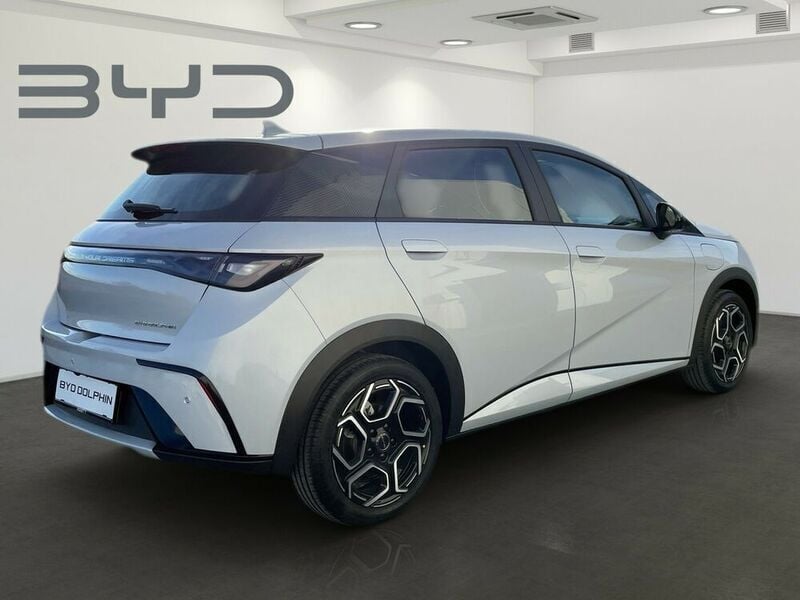Gebraucht BYD Dolphin Comfort 150 kW (204 PS) 2024 Kleinwagen