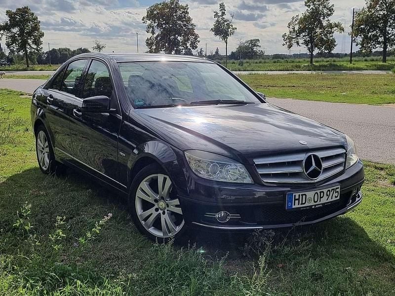 Gebraucht Mercedes C180 Avantgarde 156 PS (114 kW) 2010 Schwarz Limousine