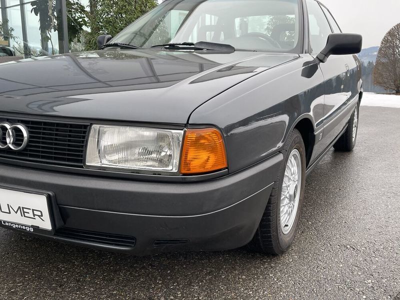 Gebraucht Audi 80 Sport 113 PS (83 kW) 1987 Schwarz Limousine