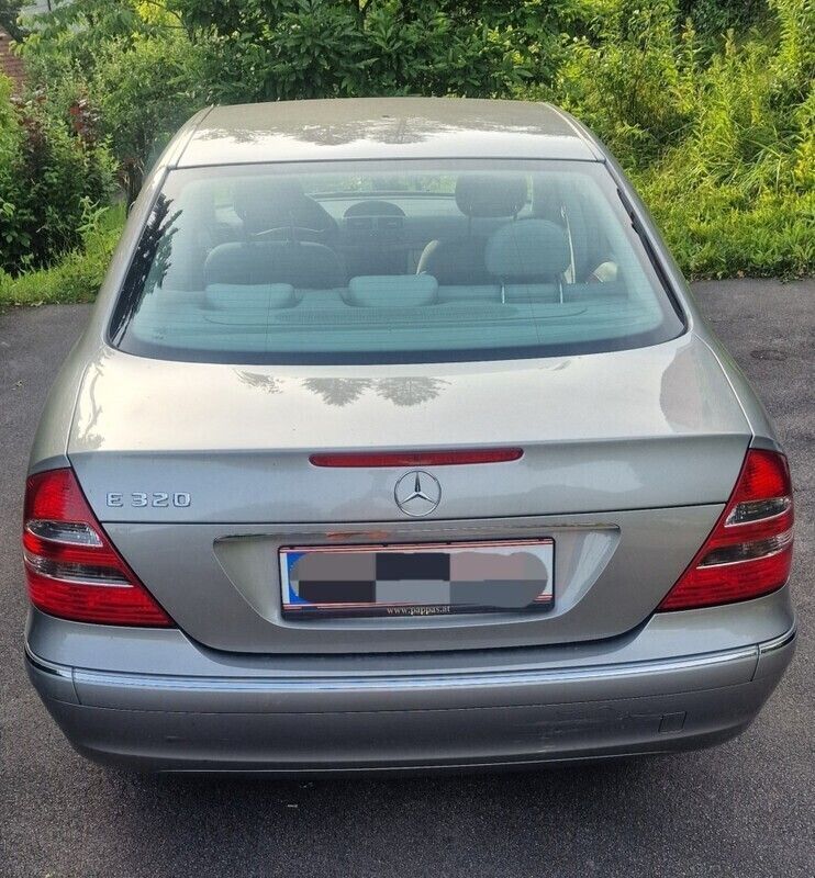 Gebraucht Mercedes E320 Elegance 224 PS (164 kW) 2002 Silber Limousine