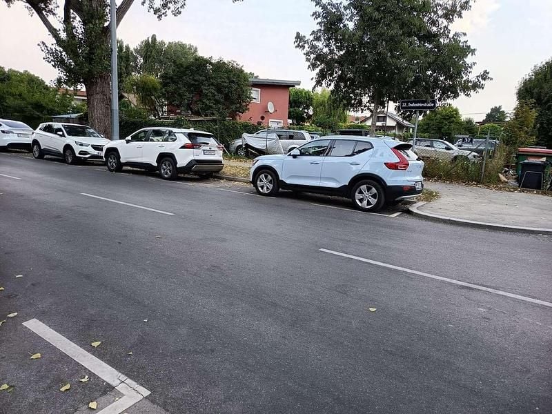 Gebraucht Volvo XC40 Core 129 PS (94 kW) 2024 SUV