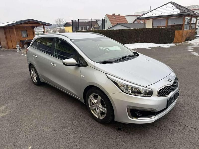 Gebraucht Kia Ceed Silver 99 PS (72 kW) 2017 Silber Kleinwagen