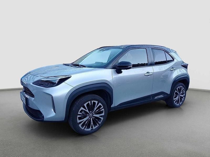 Gebraucht Toyota Yaris Cross 131 PS (96 kW) 2024 Silber SUV