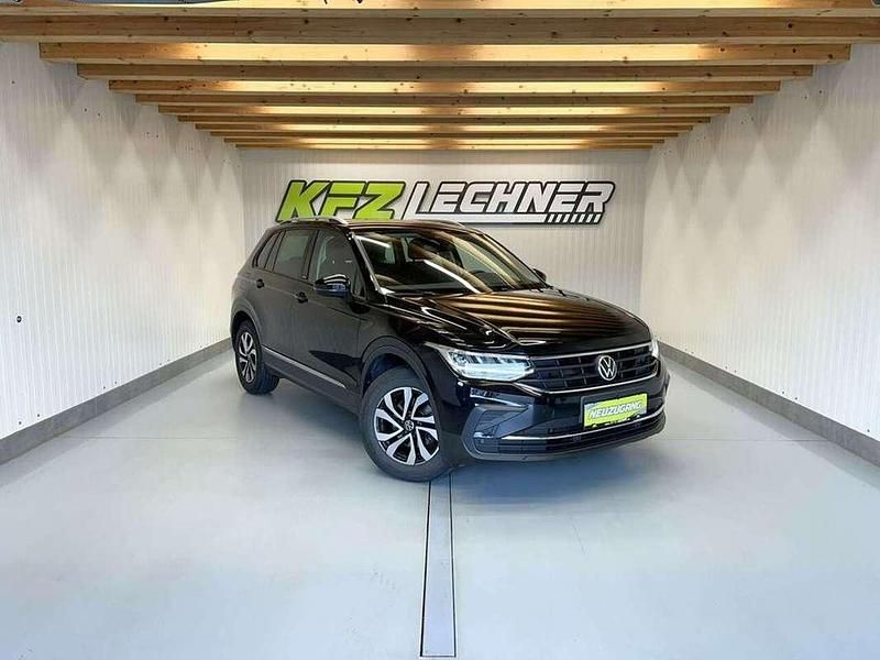 Gebraucht VW Tiguan Life 150 PS (110 kW) 2021 Schwarz SUV