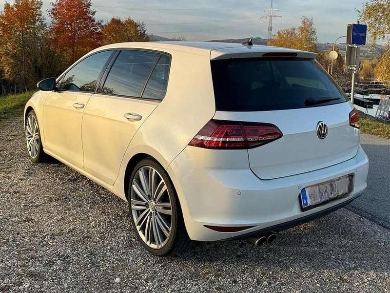 Gebraucht VW Golf VII Highline 150 PS (110 kW) 2013 Weiß Limousine