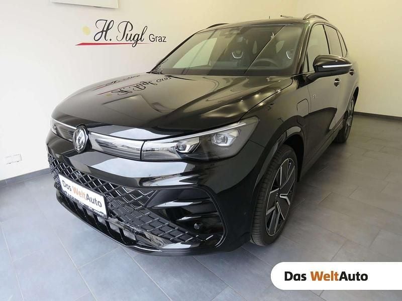 Gebraucht VW Tiguan Sport 204 PS (150 kW) 2025 Schwarz  metallic SUV