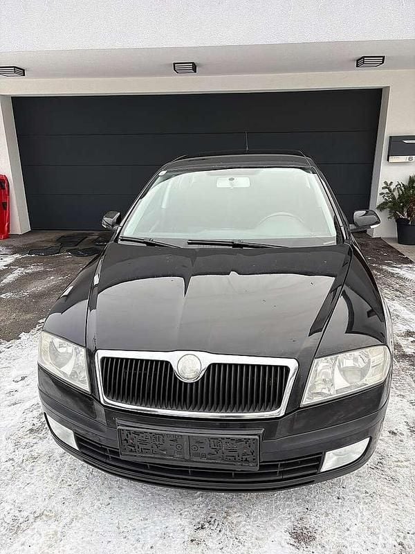 Gebraucht Skoda Octavia 105 PS (77 kW) 2008 Schwarz Limousine