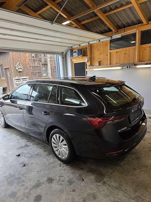 Gebraucht Skoda Octavia Style 116 PS (85 kW) 2021 Schwarz Limousine