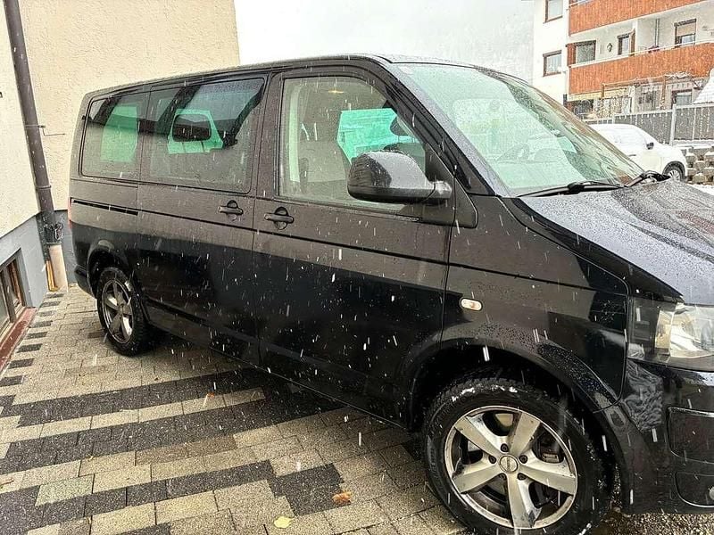 Gebraucht VW Multivan Startline 140 PS (102 kW) 2011 Schwarz Van