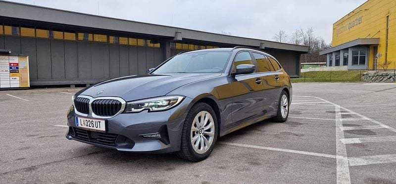 Gebraucht BMW 320 190 PS (139 kW) 2020 Grau Kombi