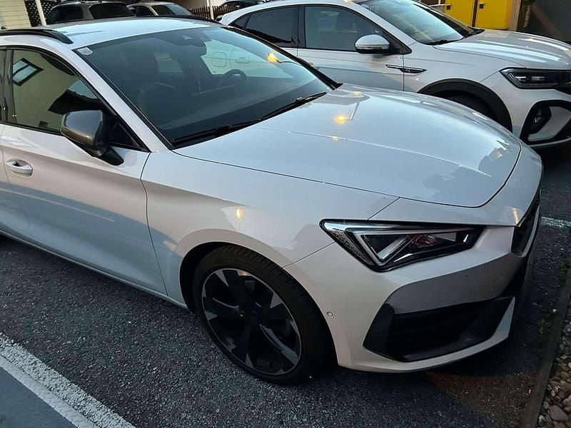 Weiß Gebraucht 2023 Cupra Leon Kombi | € 23.500 (Guter Preis) - Bild 1/4