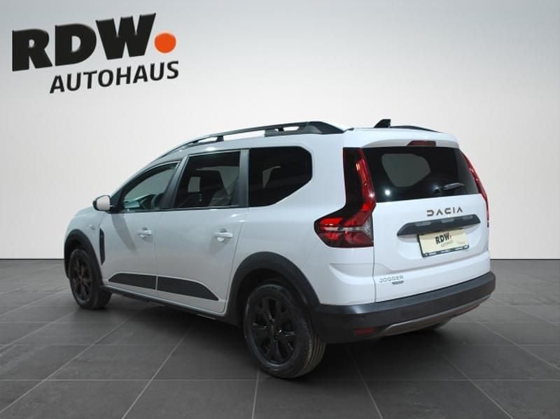 Gebraucht Dacia Jogger Extreme 94 PS (69 kW) 2023 Weiß Van / Kleinbus
