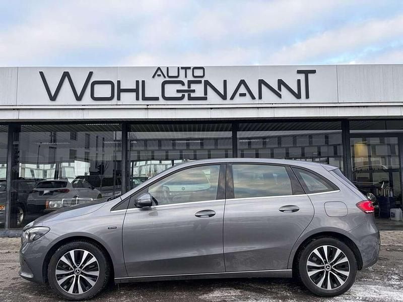 Gebraucht Mercedes B250e 218 PS (160 kW) 2021 Grau Van / Kleinbus