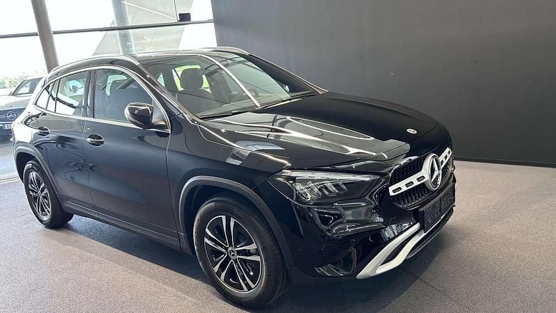 Gebraucht Mercedes GLA200 163 PS (119 kW) 2025 SUV
