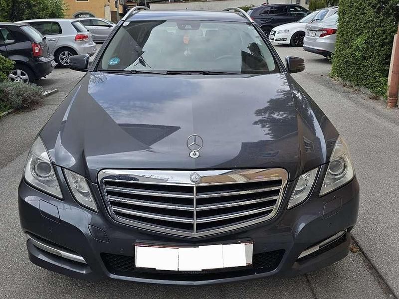 Gebraucht 2010 Mercedes E220 Kombi | € 9.900 (Teuer) - Bild 1/4