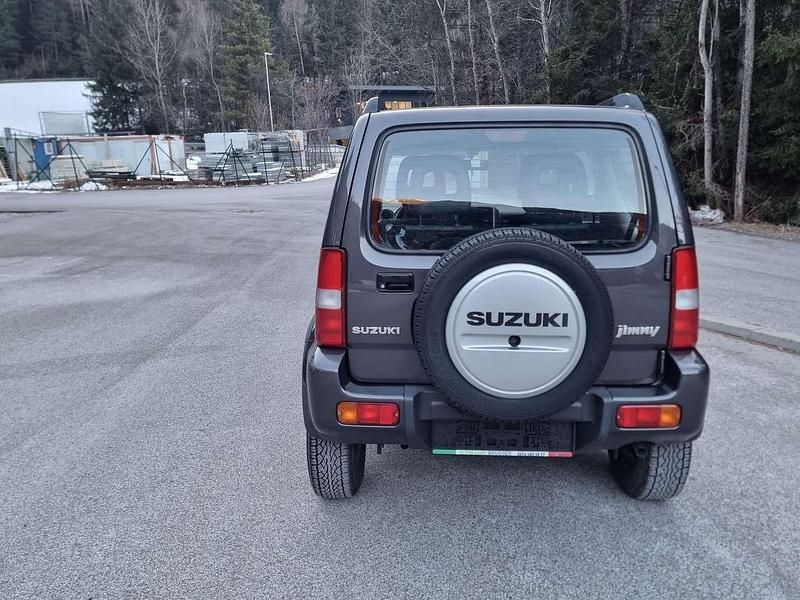 Gebraucht Suzuki Jimny 86 PS (63 kW) 2010 Grau SUV