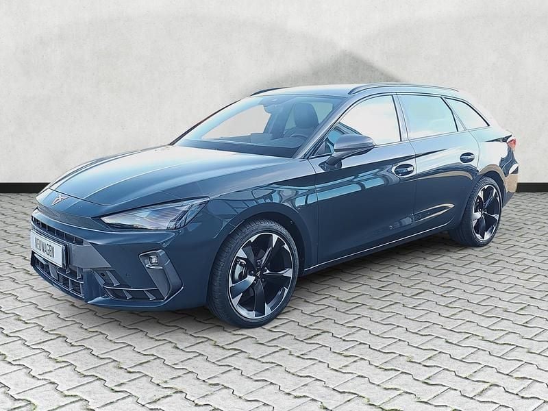 Neu Cupra Leon 150 PS (110 kW) 2025 Blau Kombi