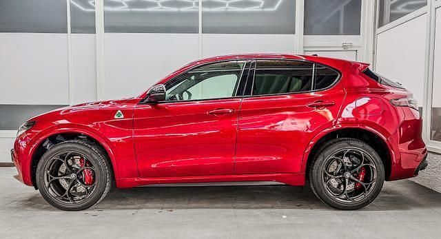 Neu Alfa Romeo Stelvio 519 PS (381 kW) 2025 Rot sonderlackierung SUV