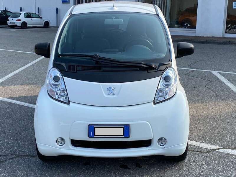 Gebraucht Peugeot iON Active 49 kW (67 PS) 2019 Weiß Kleinwagen