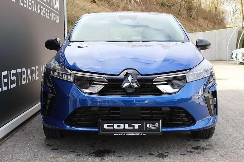 Neu Mitsubishi Colt Invite 91 PS (66 kW) 2025 Blau Limousine