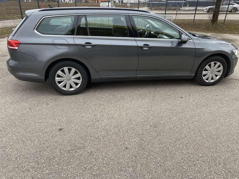 Gebraucht VW Passat Comfortline 150 PS (110 kW) 2015 Kombi