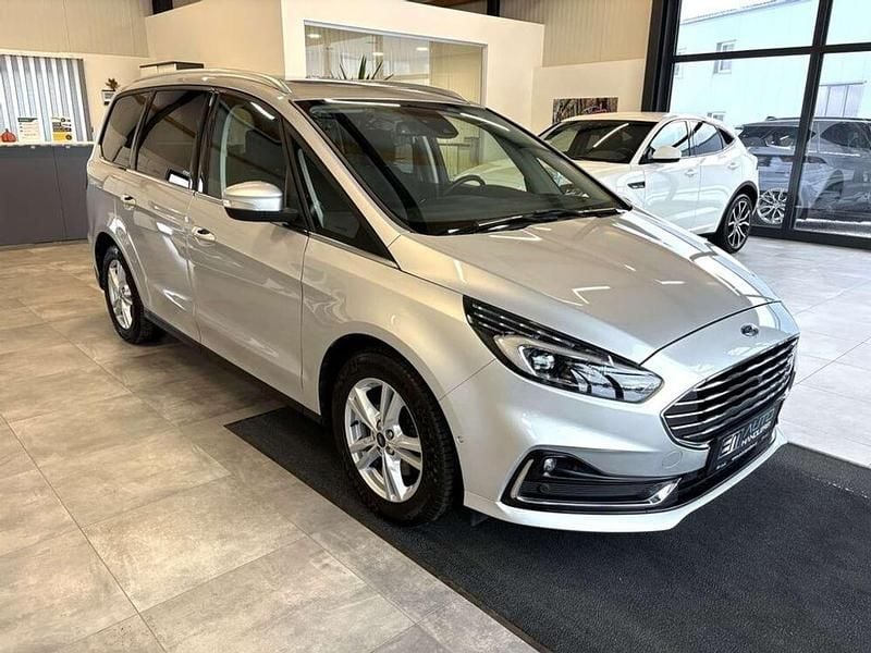 Silber Gebraucht 2022 Ford Galaxy Titanium Van / Kleinbus | € 29.950 (Teuer) - Bild 1/4