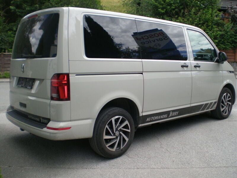 Gebraucht VW Multivan 150 PS (110 kW) 2022 Van