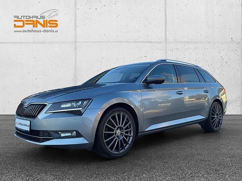 Gebraucht Skoda Superb Style 150 PS (110 kW) 2017 Grau Kombi