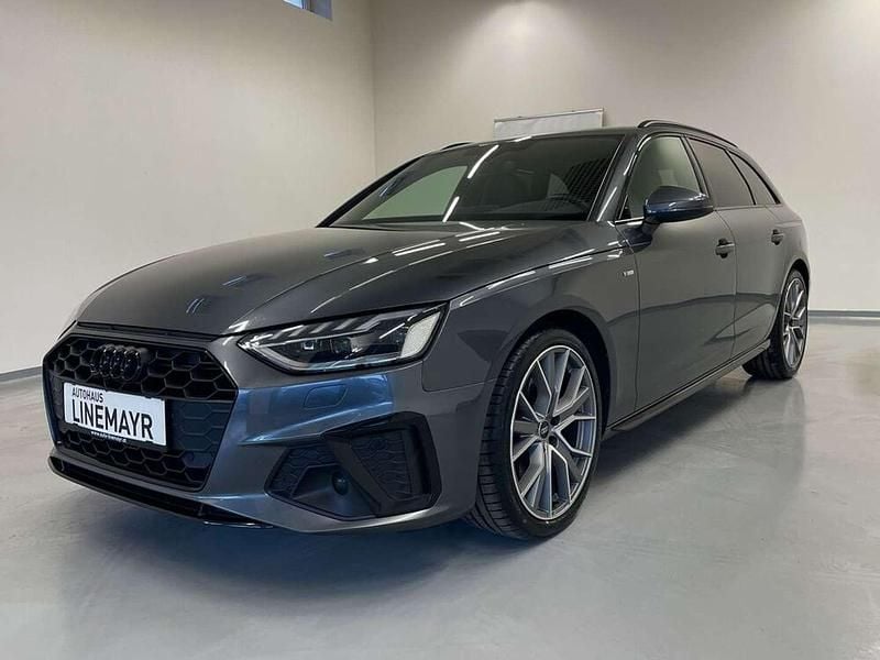 Gebraucht Audi A4 Competition 163 PS (119 kW) 2022 Grau Kombi