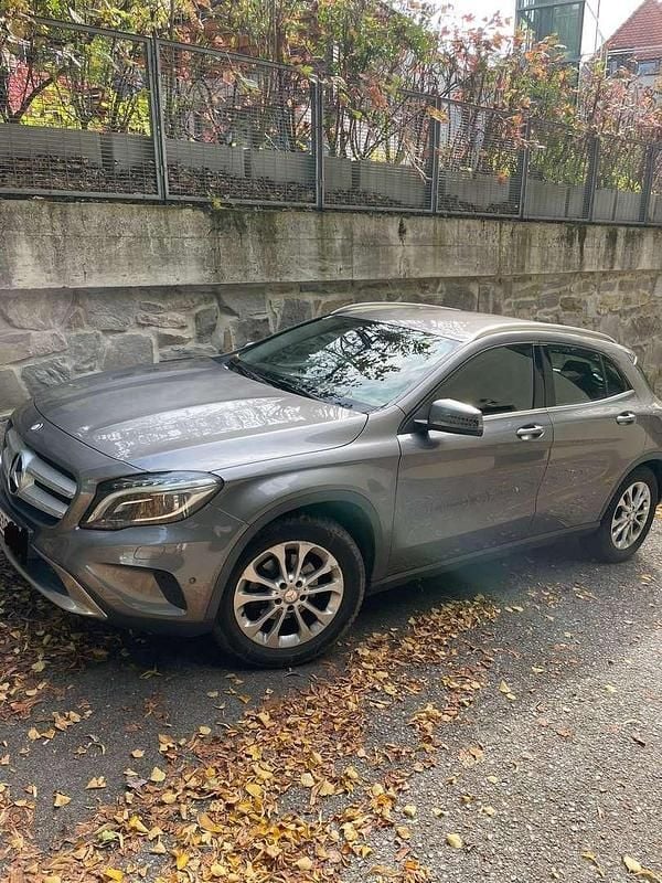 Gebraucht 2015 Mercedes GLA200 SUV | € 16.400 (Fairer Preis) - Bild 1/4