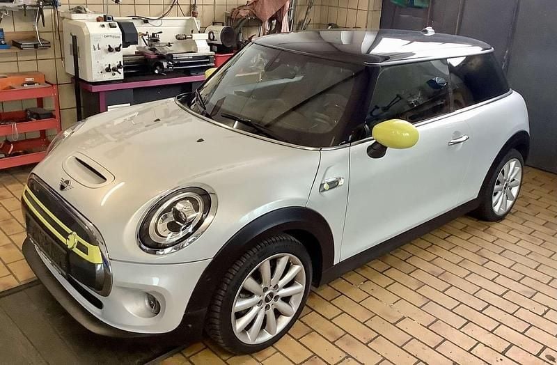 Weiß Gebraucht 2020 Mini Cooper SE Kleinwagen | € 14.999 (Guter Preis) - Bild 1/4