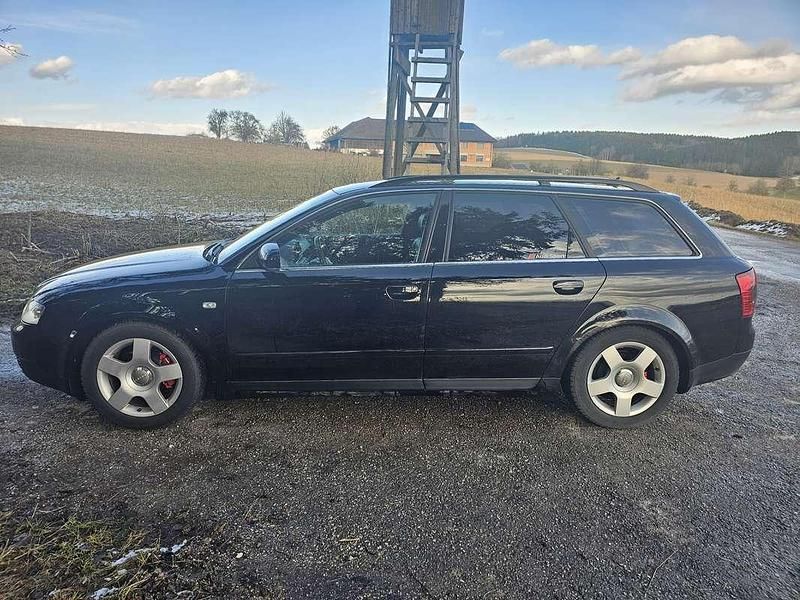 Gebraucht Audi A4 131 PS (96 kW) 2003 Schwarz Kombi